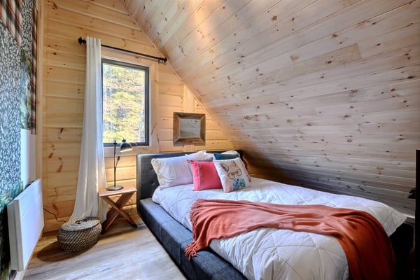 Timber Block Eastman Loft Bedroom 