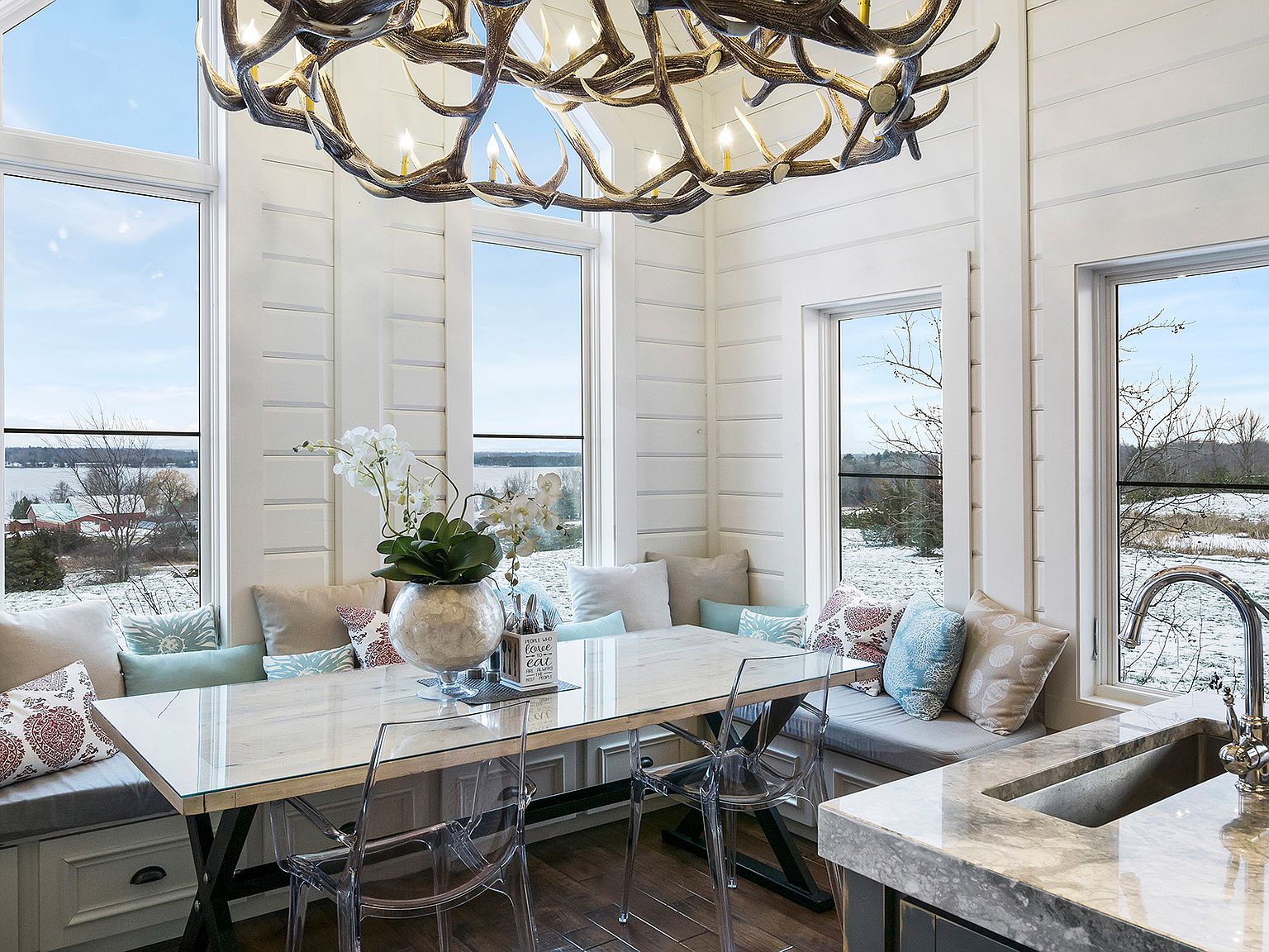 Tahoe Timber  Block Breakfast Nook